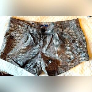 AE Womens Shorts. Size 6